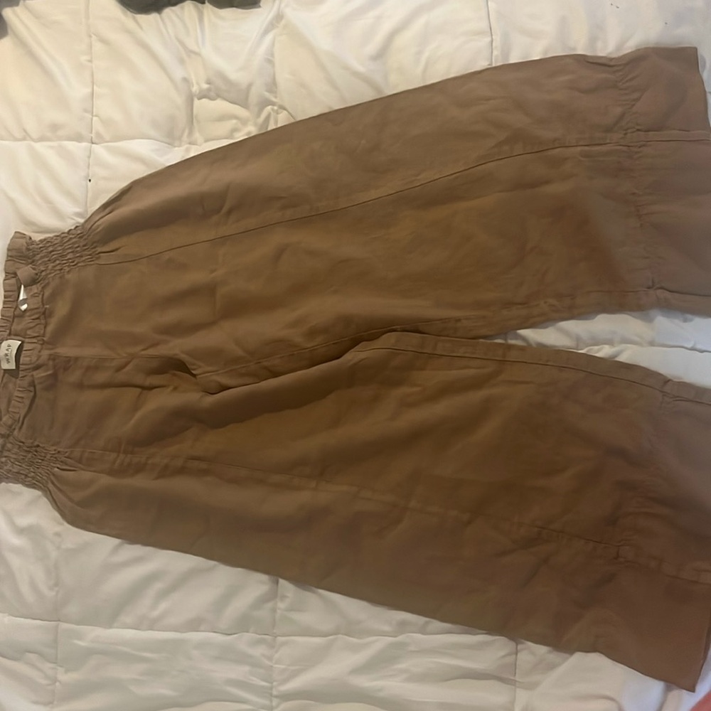 Wide leg capri